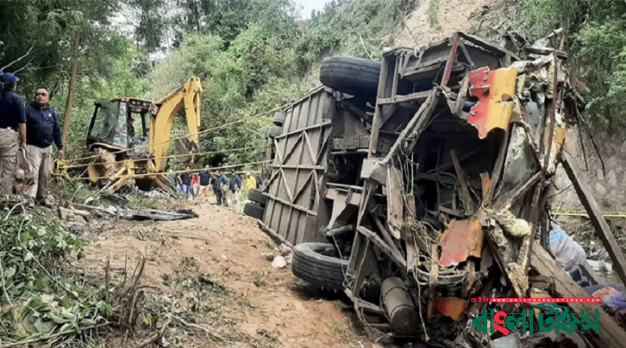 Mexico bus crash kills 29, injures 19 in Oaxaca